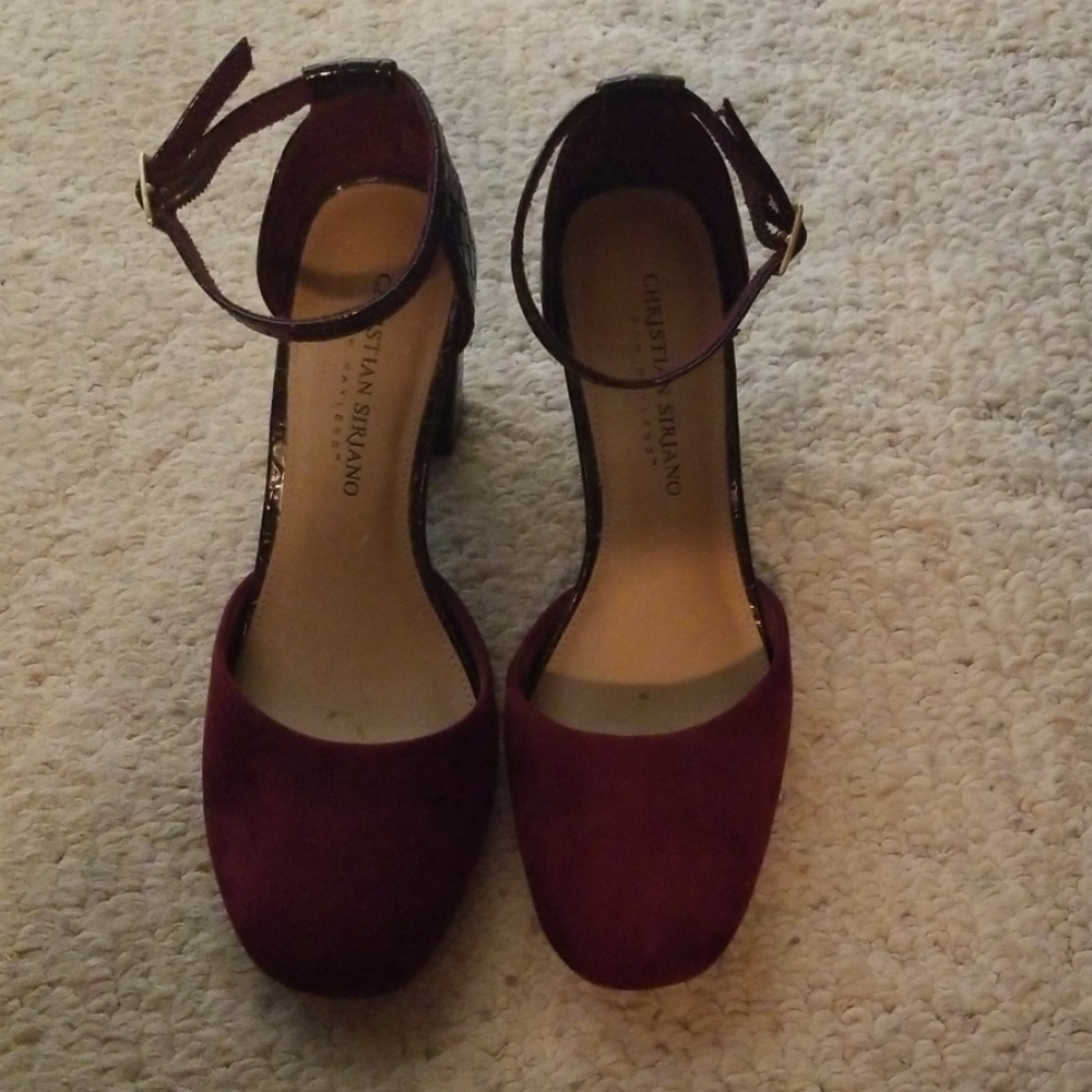 Women's shoes